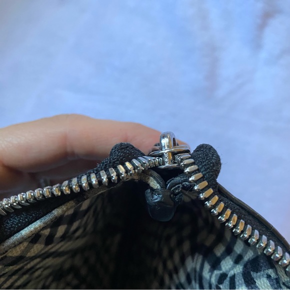 MCM Visetos Signature Logo Small Clutch Pouch Wristlet Purse Black & White - Picture 13 of 15